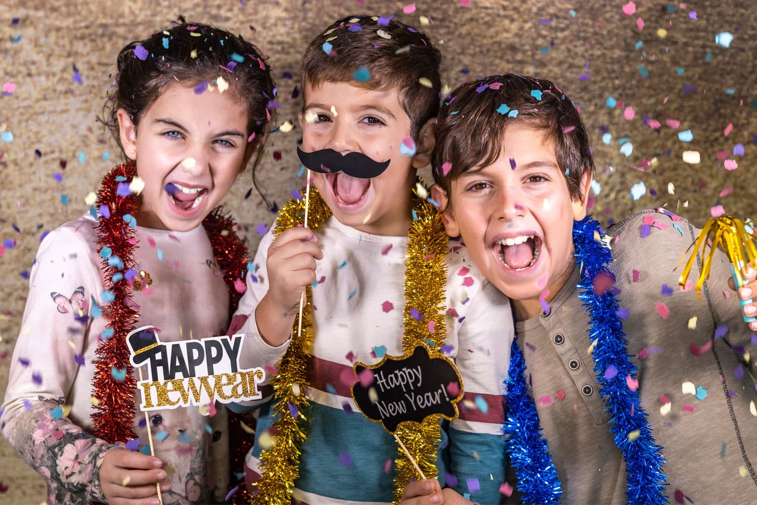 Last-Minute New Year Experiences to Host (Even If It’s December 30th) with Baluu Custom Booking Software